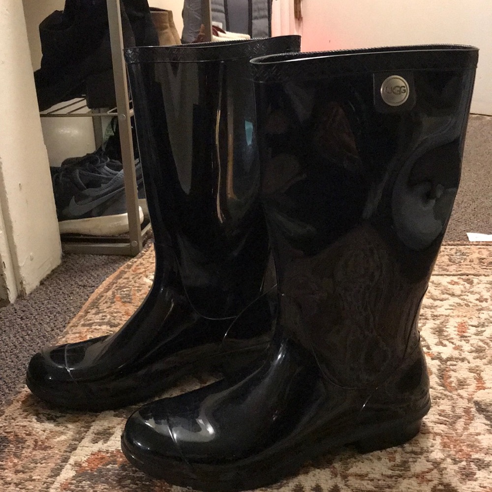 Ugg rain boots
